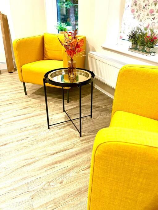 Brand New Apt - Beach Breeze Spacious 1-Bedroom Apartment With Parking - Sleeps 4 Ppl- Internet Bournemouth Dış mekan fotoğraf