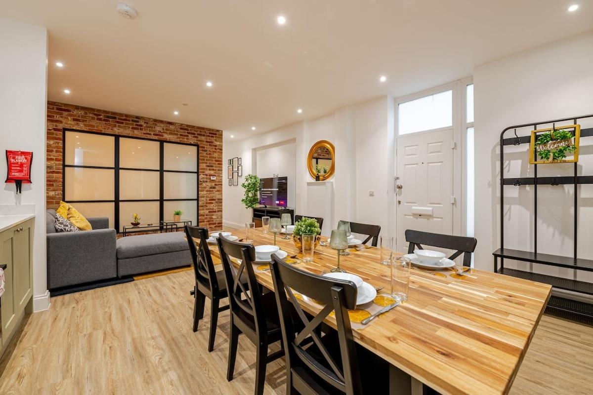 Brand New Apt - Beach Breeze Spacious 1-Bedroom Apartment With Parking - Sleeps 4 Ppl- Internet Bournemouth Dış mekan fotoğraf